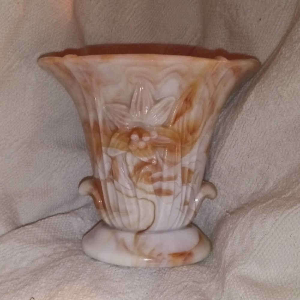 Vintage Gorgeous Akro Agate Glass Vase